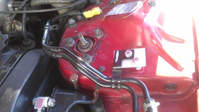 Hydraulikleitung nähert sich dem Moror.jpg