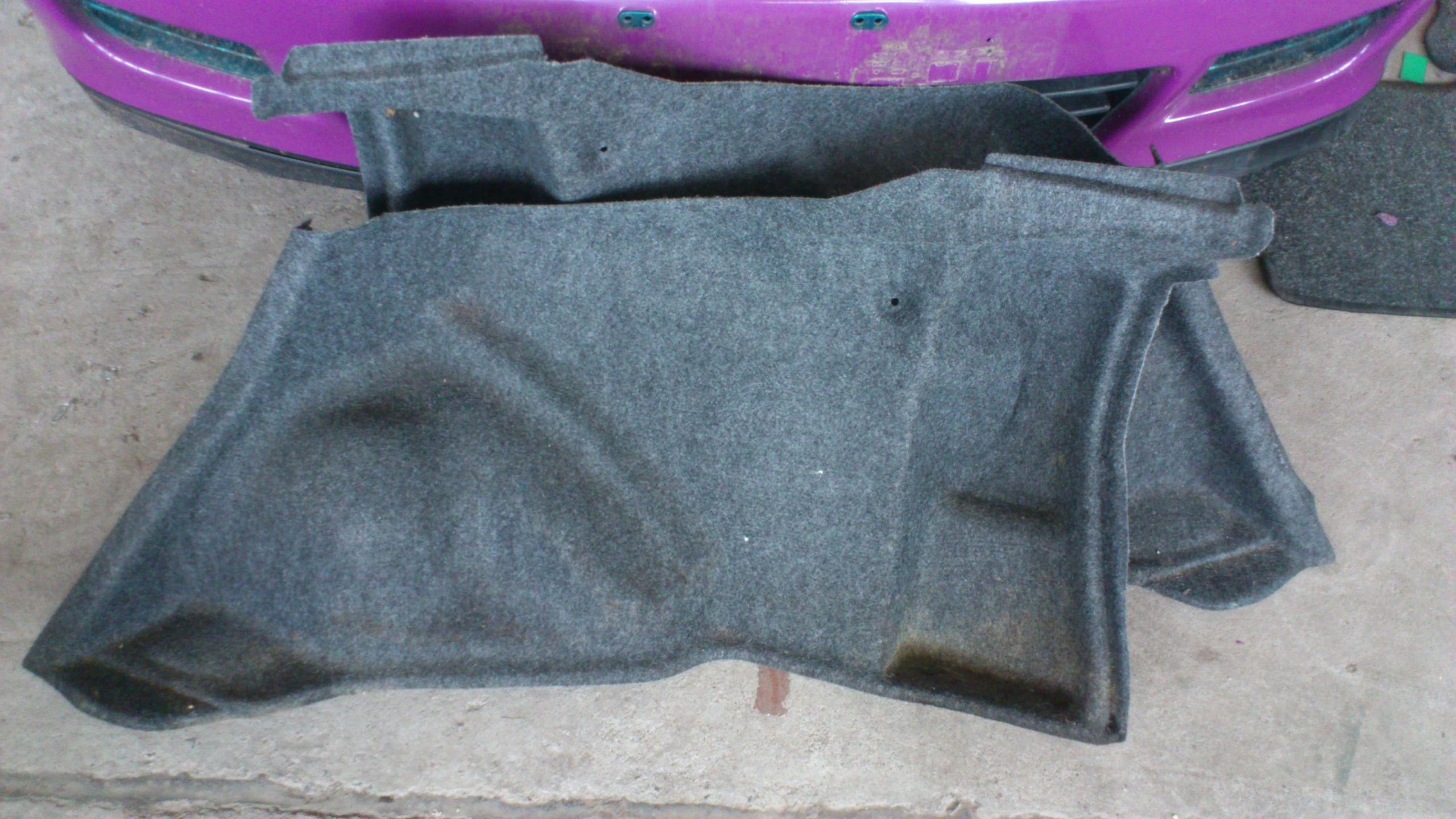 Seitenverkleidung Kofferraum BFS.JPG