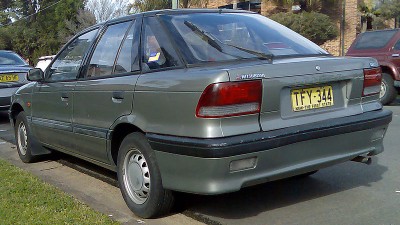 800px-1992-1996_Mitsubishi_Lancer_(CC)_GL_5-door_hatchback_01.jpg