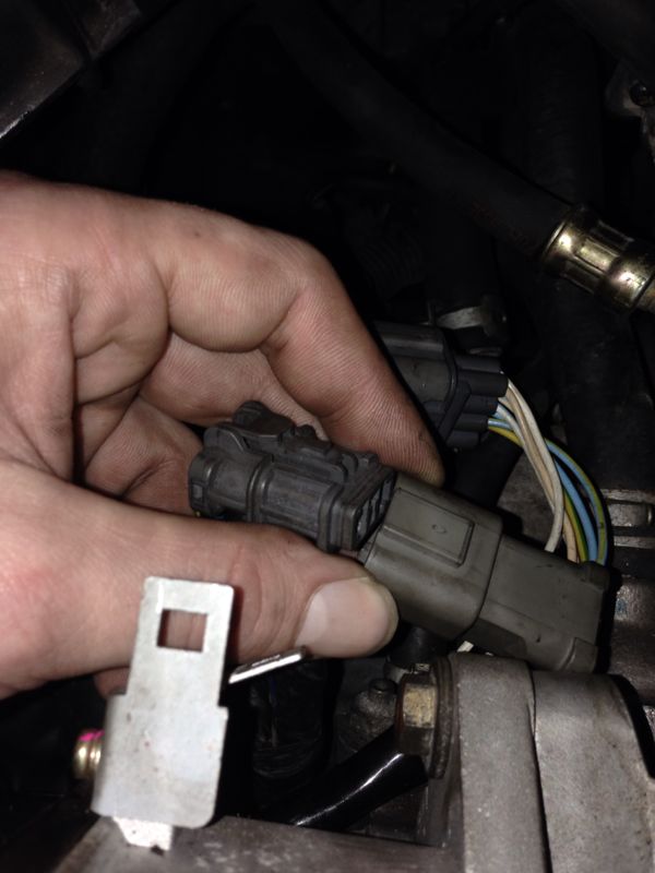 Zündverteiler Stecker.JPG