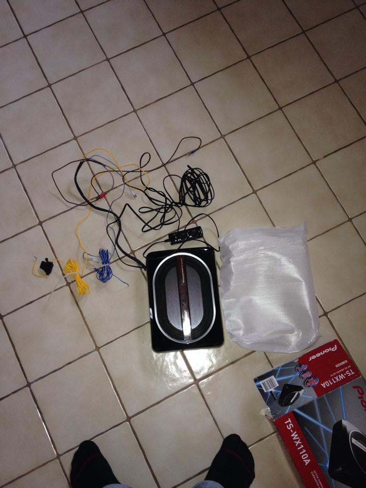 Pioneer Avtivsubwover1.jpg