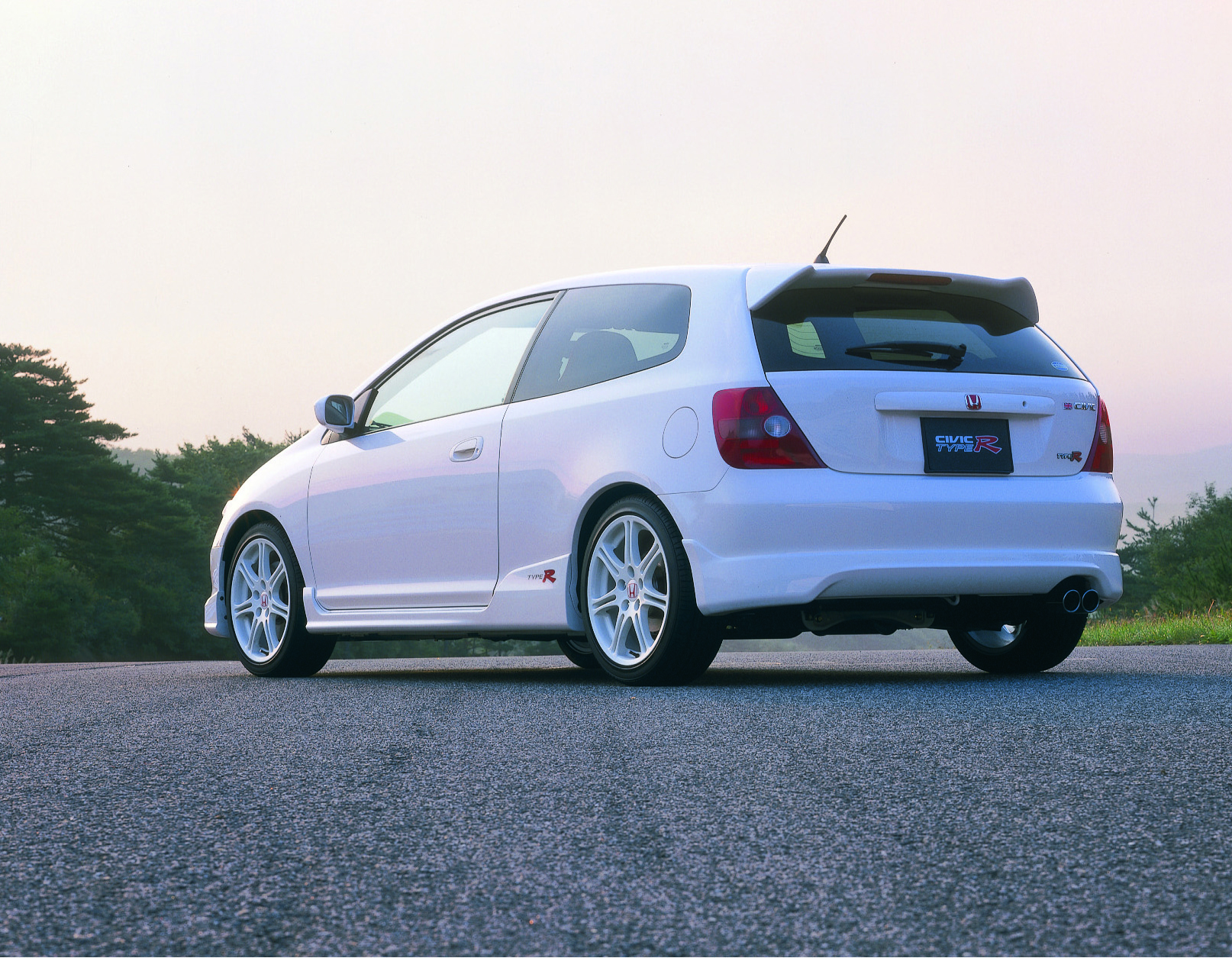 Honda_Civic_Type_R_2nd_Generation.jpg