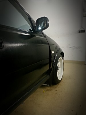 pulled frontfenders+flares.jpg