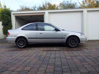 Felgen nach dem Kauf montiert.jpg