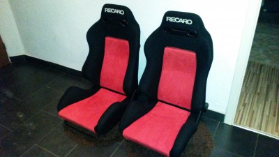 Recaro beispiel rot.jpg