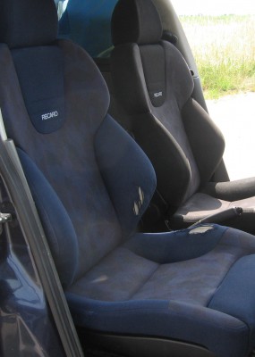 Recaro Style blau Stoffschäden.JPG