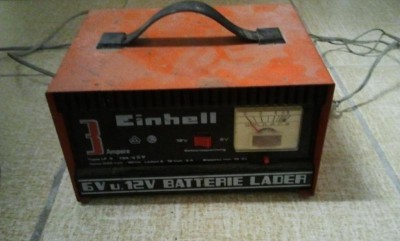 batterieladegerät.JPG