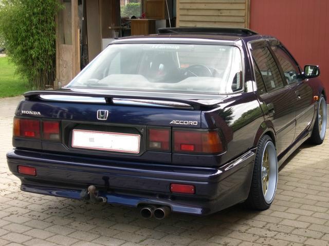 accord_ca5_limo_sa_hinten.jpg