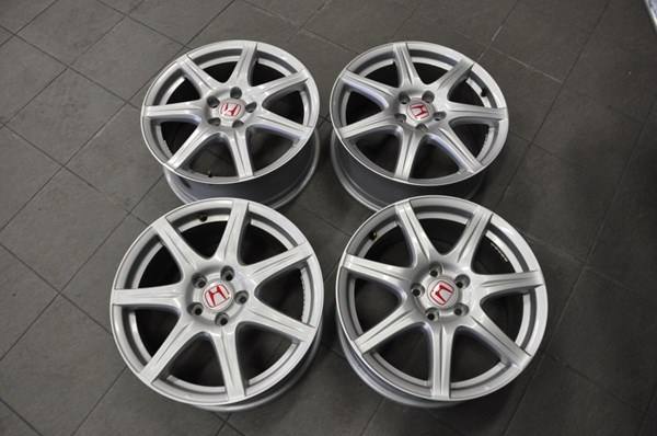 honda-civic-fn2-type-r-original-felgen.jpg