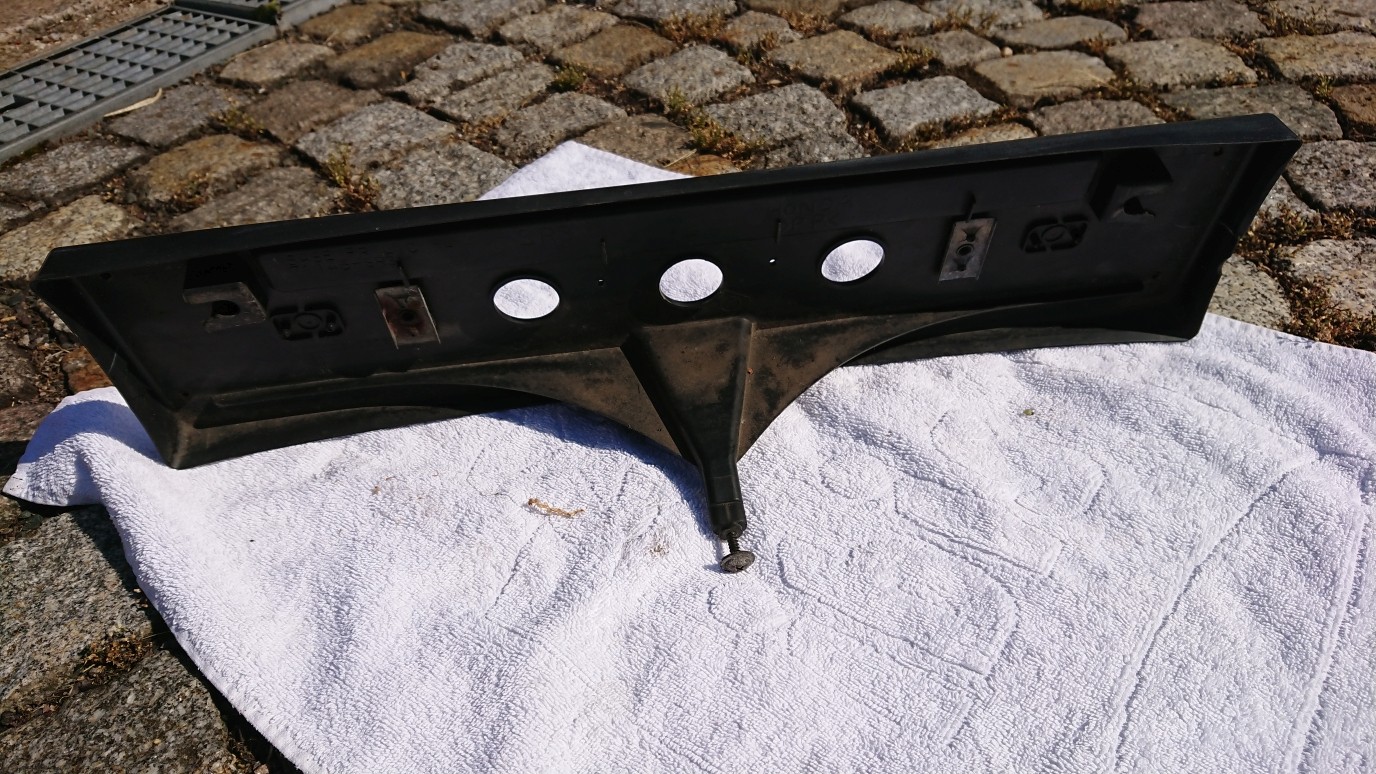 Kennzeichenhalter_02.JPG