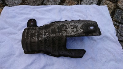 Hitzeschutzblech_Katalysator.JPG