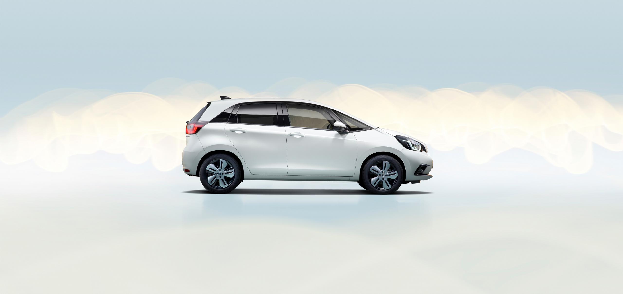 193823_Honda_Jazz_Exterior_Side_Profile.jpg