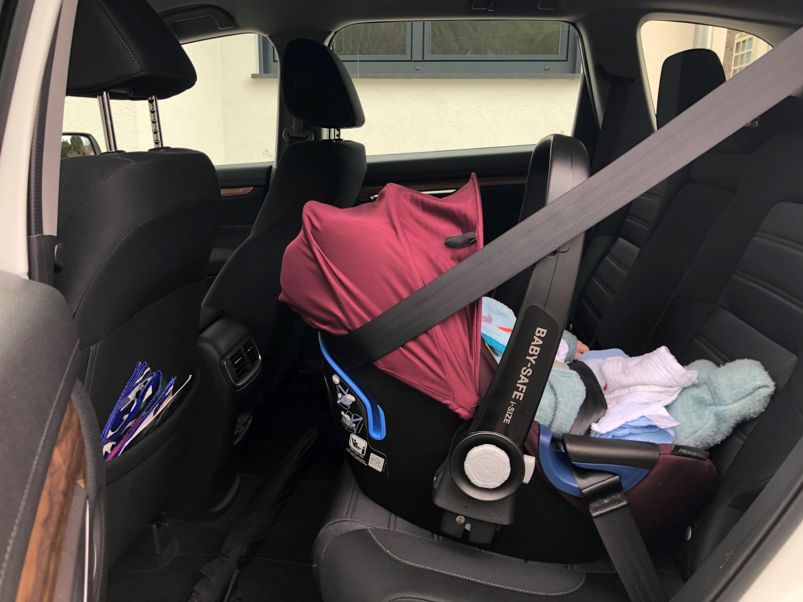 CRV-Hybrid-Kindersitz.jpg