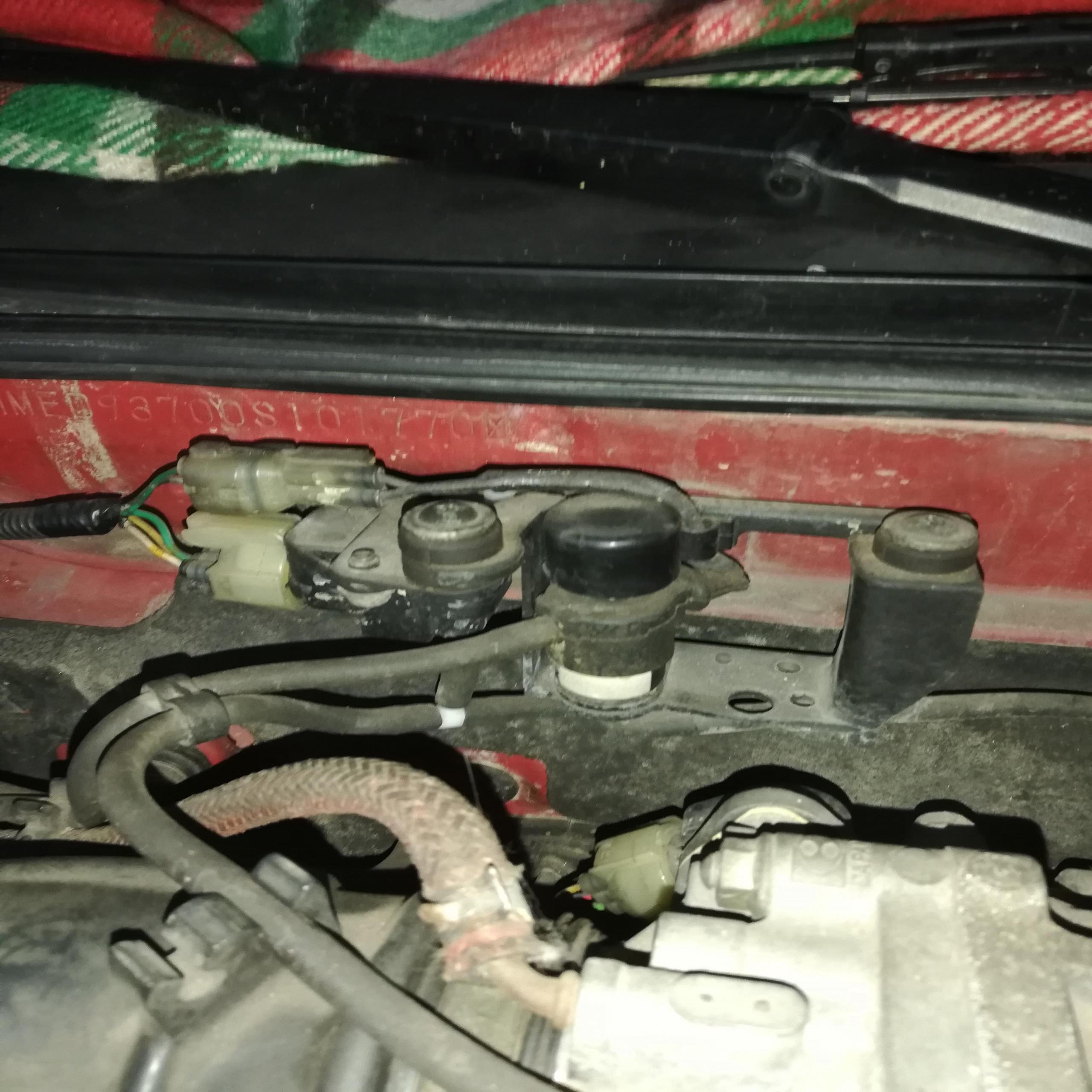 schlauchverlegung ASB Mapsensor+Magnetventil Spritzwand 2.jpg