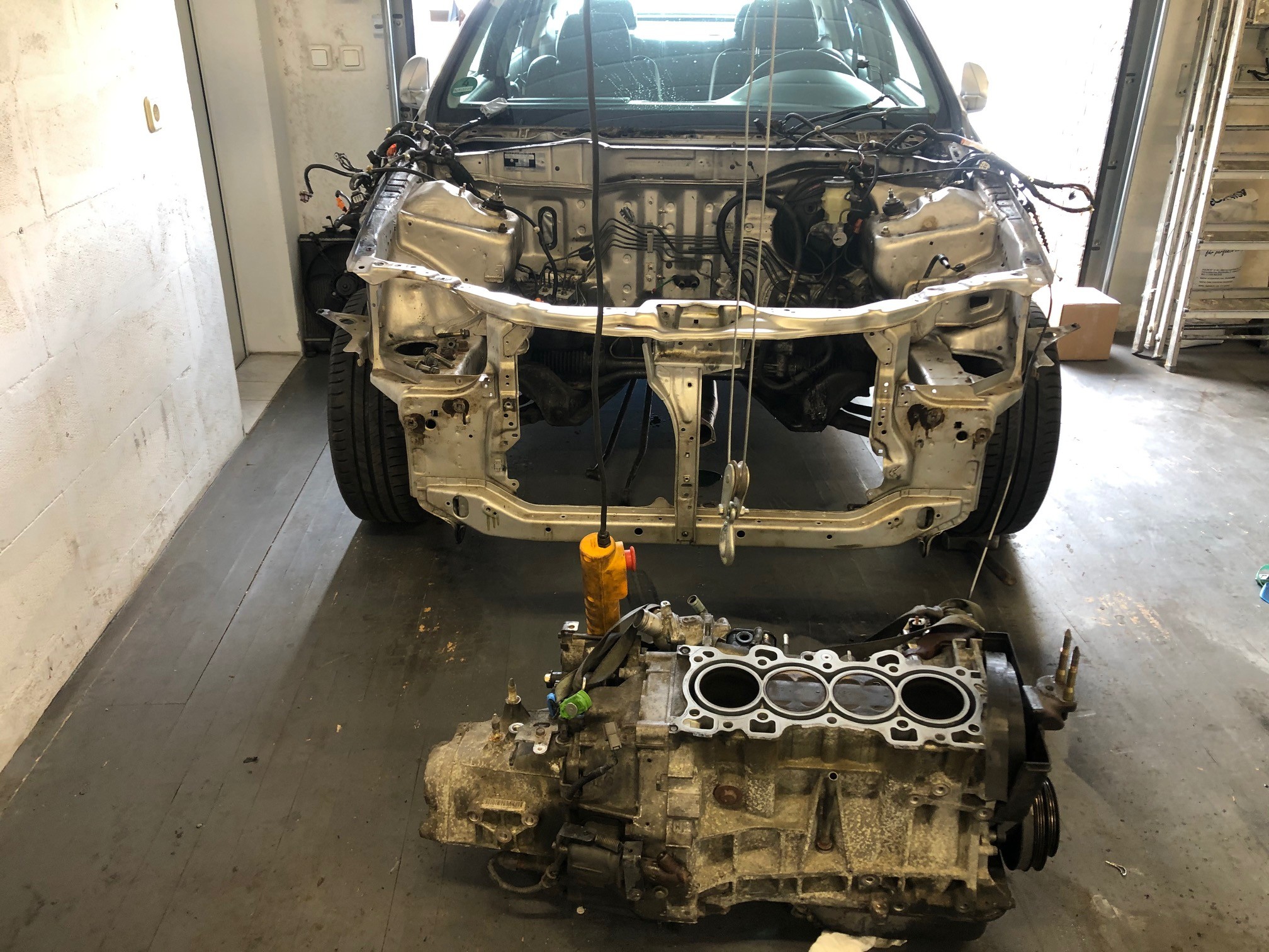 Motor und Getriebe raus.jpg