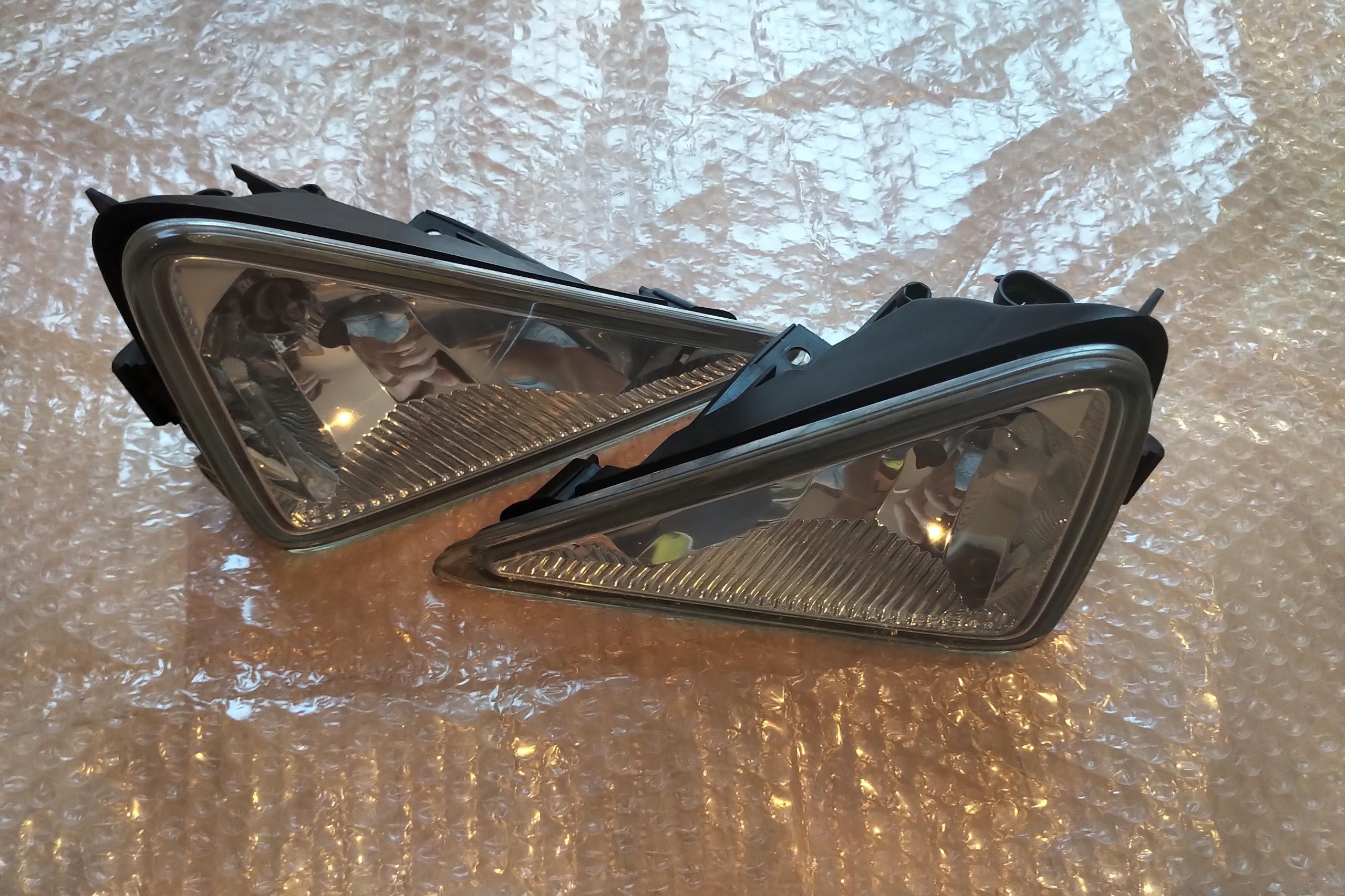 Fog lights Honda Civic FN2 NEW.jpg