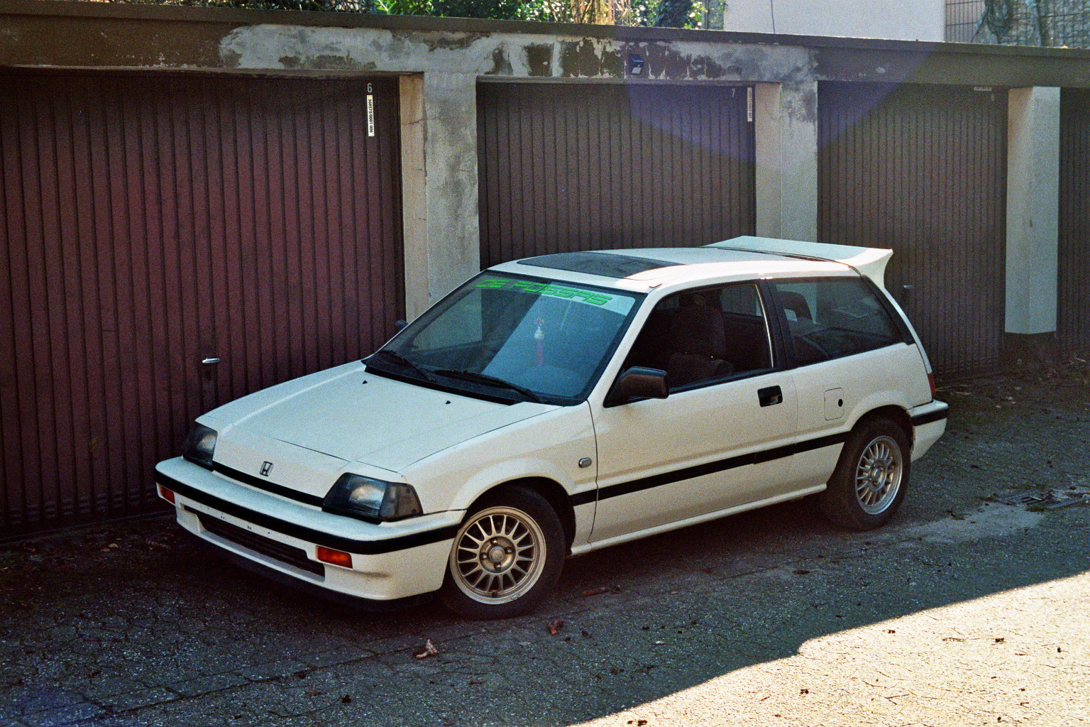 imm017_16.jpg