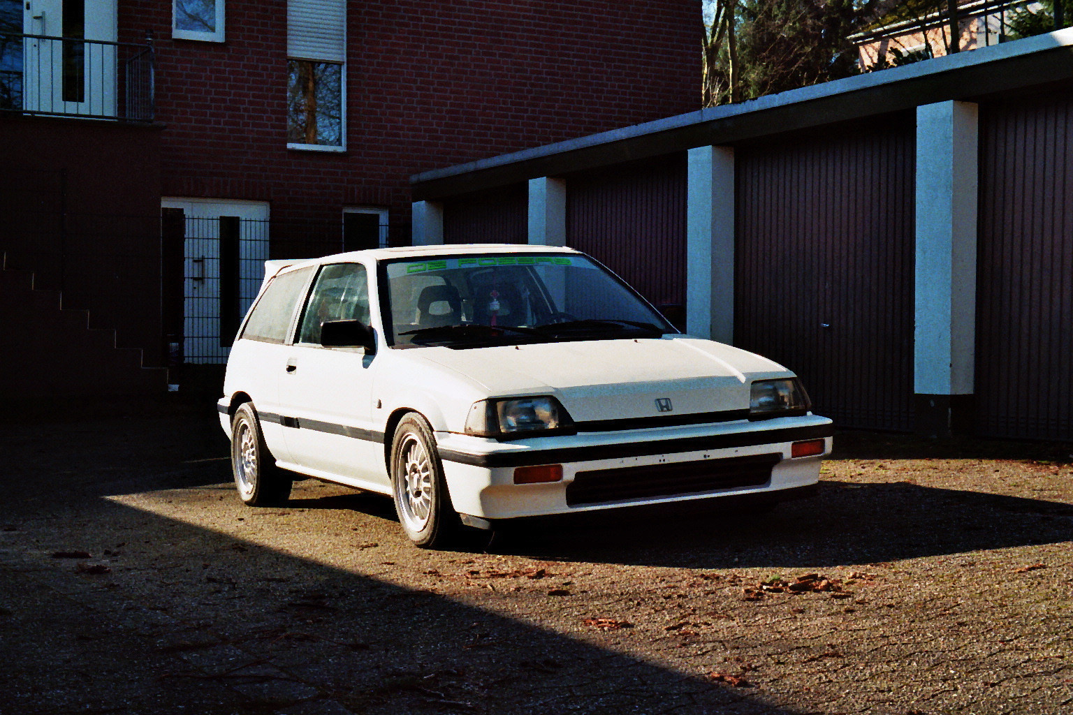 imm020_19.jpg