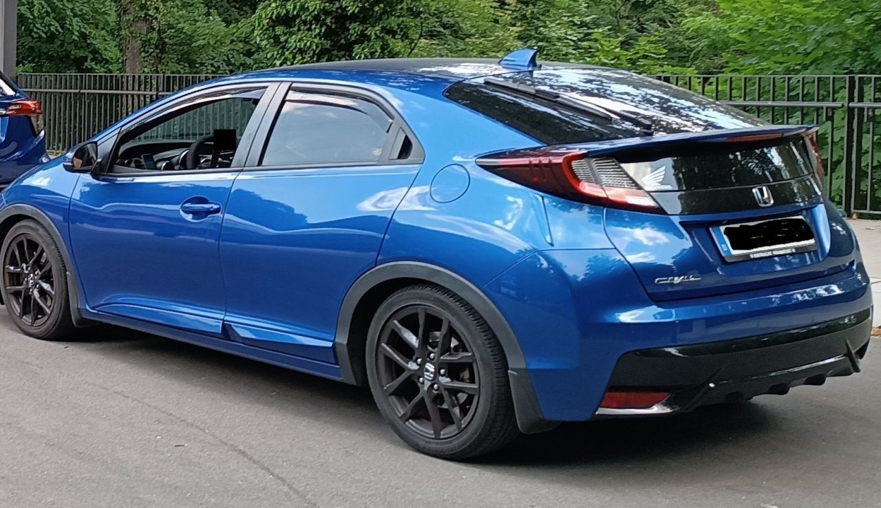 mit Mud Flaps und Climair Windabweiser.jpg