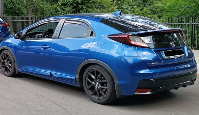 mit Mud Flaps und Climair Windabweiser.jpg